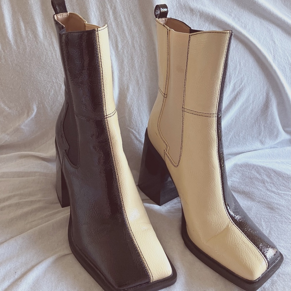 New Circus by Sam Edelman Two-tone Heeled Square Toe Chelsea Boots Size 8.5/39